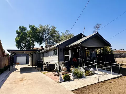 521 E Tulare Ave, Visalia, CA 93292 photo 2