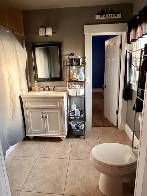 521 E Tulare Ave, Visalia, CA 93292 photo 13