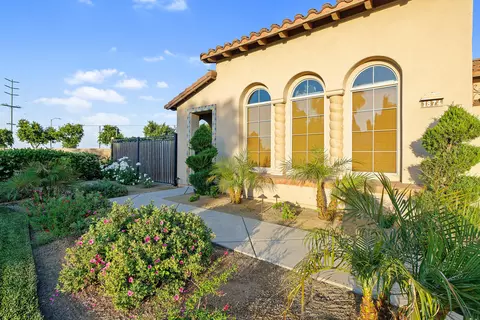 1874 E San Gregorio, Tulare, CA 93274 photo 6