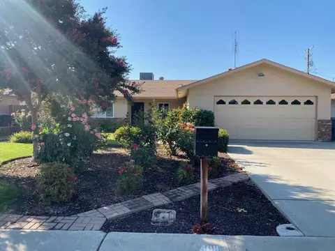4011 W Howard Ave, Visalia, CA 93277