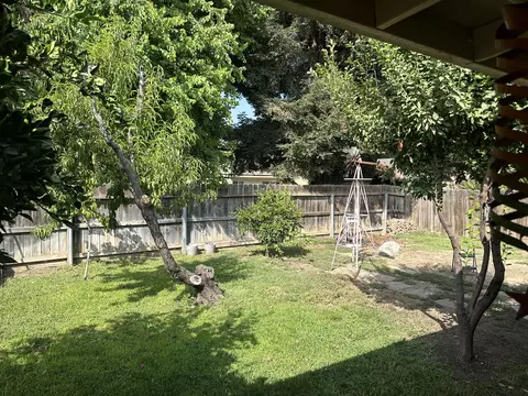2450 E Beech Ave, Visalia, CA 93292 photo 24