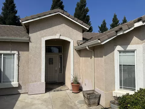 2450 E Beech Ave, Visalia, CA 93292
