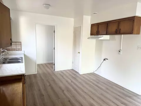 103 E Sweet Ave, Visalia, CA 93291 photo 4