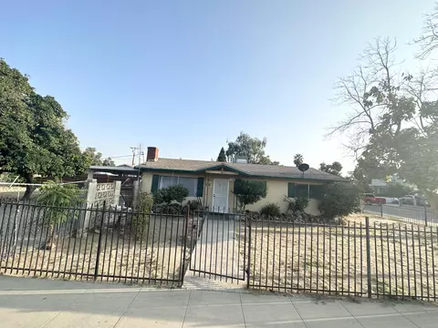 103 E Sweet Ave, Visalia, CA 93291