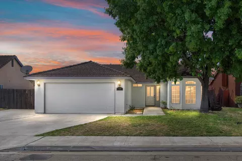 1153 W Forest Ave, Porterville, CA 93257