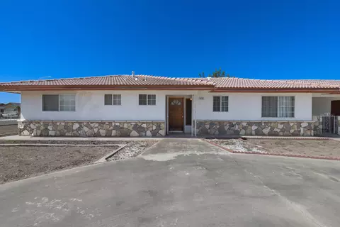 41315 David Rd, Orosi, CA 93647