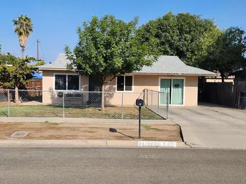 752 S R St, Tulare, CA 93274