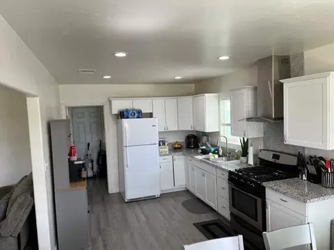 1282 E Sequoia Ave, Tulare, CA 93274 photo 8