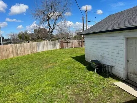 1282 E Sequoia Ave, Tulare, CA 93274 photo 22