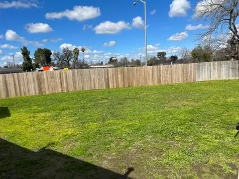 1282 E Sequoia Ave, Tulare, CA 93274 photo 21
