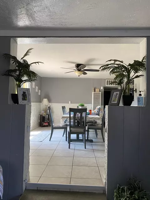563 W Compton Ave, Pixley, CA 93256 photo 6