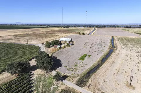 29021 N Vail Rd, Thornton, CA 95686 photo 4