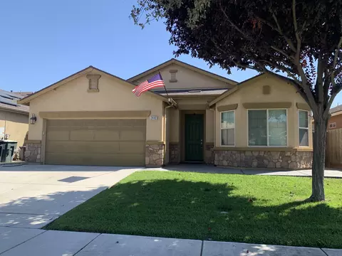 2440 S Laguna Ct, Visalia, CA 93292