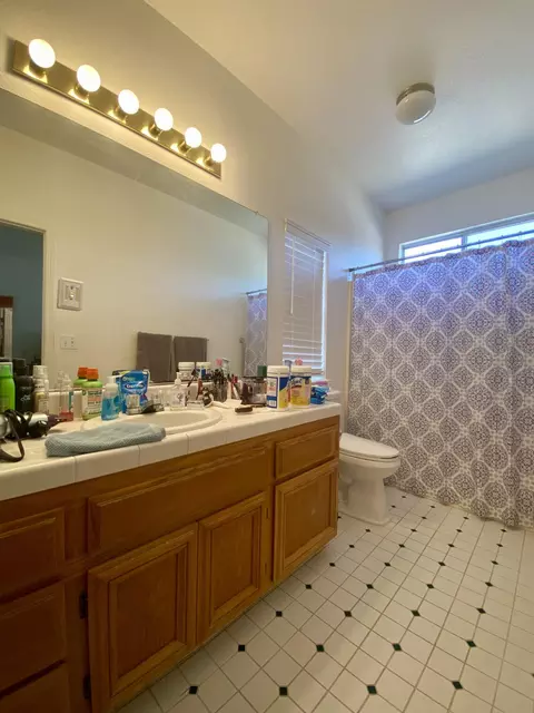 184 Somerset Dr, Lemoore, CA 93245 photo 9