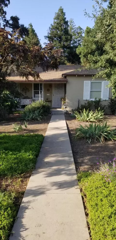 1164 E Kern Ave, Tulare, CA 93274