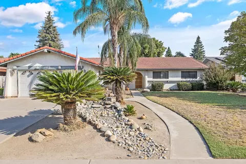 1204 W Mary Ave, Visalia, CA 93277