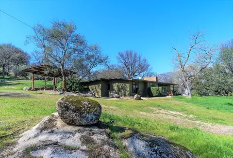 43428 Alta Acres Dr, Three Rivers, CA 93271