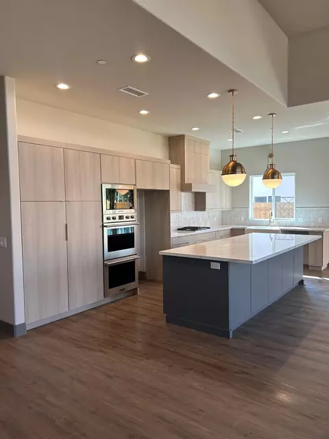 115 King St, Exeter, CA 93221 photo 3