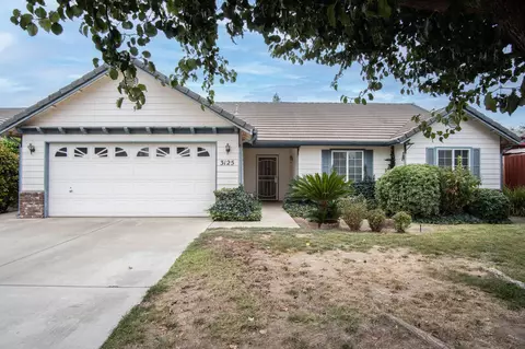 3125 W Loyola Ct, Visalia, CA 93277