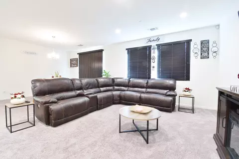 3933 E Kaweah Ave, Visalia, CA 93292 photo 22