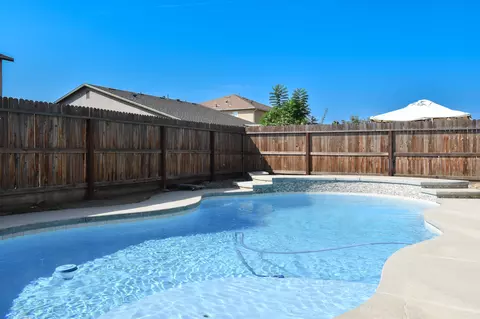 3933 E Kaweah Ave, Visalia, CA 93292 photo 28
