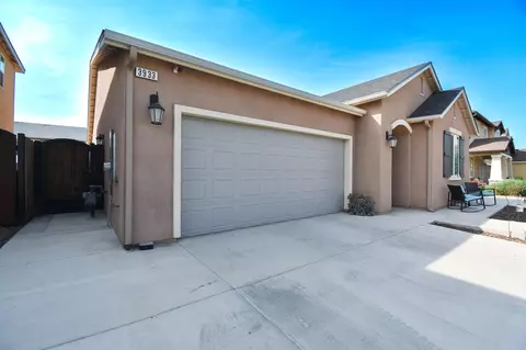 3933 E Kaweah Ave, Visalia, CA 93292 photo 2