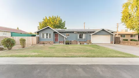 1644 W Victor Ave, Visalia, CA 93277