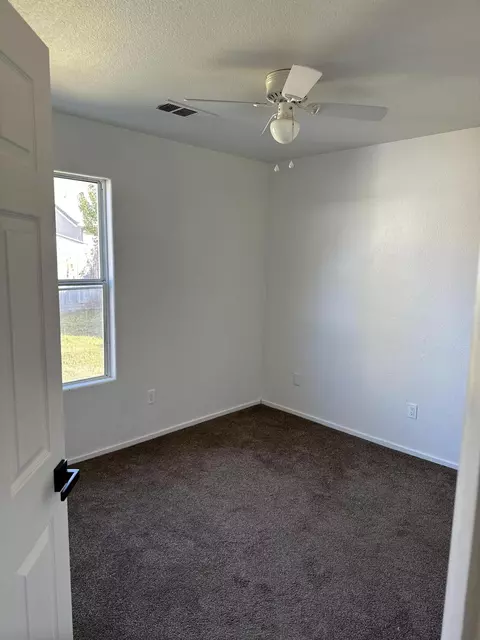 1944 E Monte Verde Ave, Visalia, CA 93292 photo 18