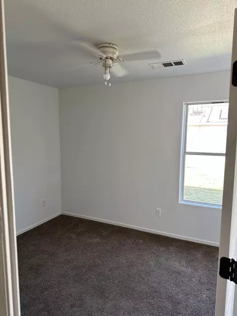 1944 E Monte Verde Ave, Visalia, CA 93292 photo 17