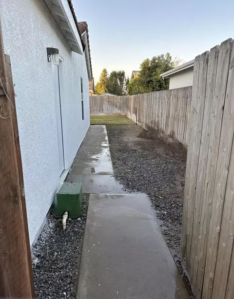 1944 E Monte Verde Ave, Visalia, CA 93292 photo 20