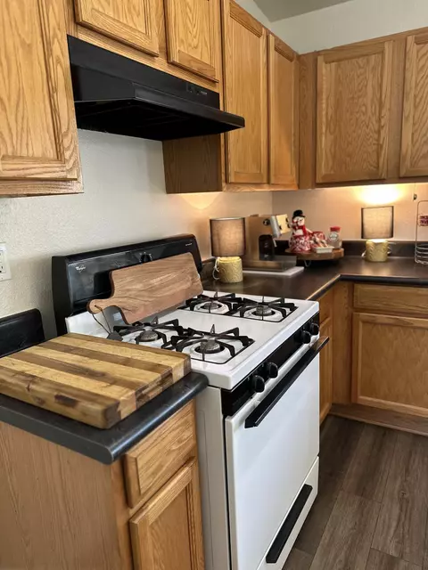 1944 E Monte Verde Ave, Visalia, CA 93292 photo 9
