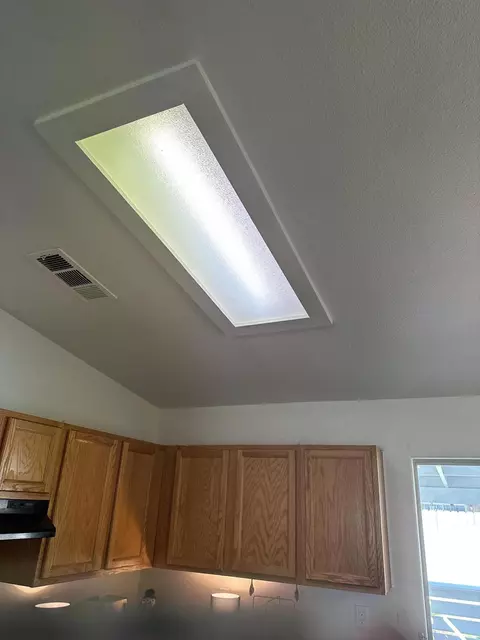 1944 E Monte Verde Ave, Visalia, CA 93292 photo 7