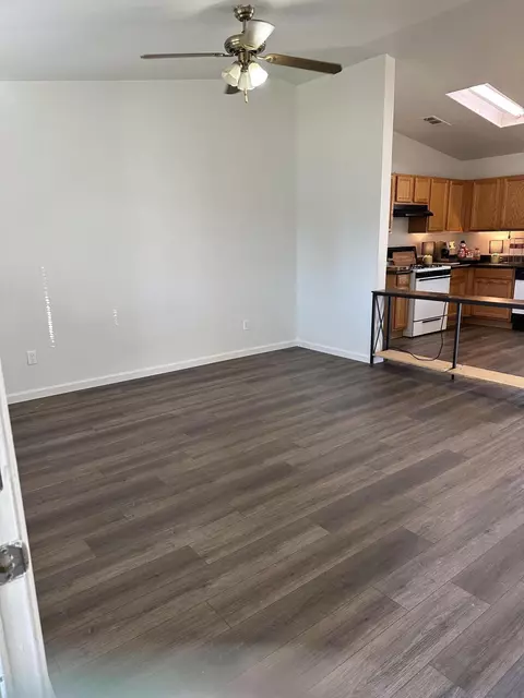 1944 E Monte Verde Ave, Visalia, CA 93292 photo 5