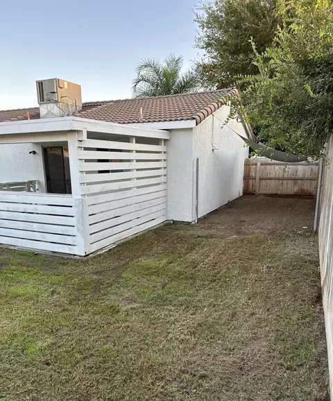 1944 E Monte Verde Ave, Visalia, CA 93292 photo 22