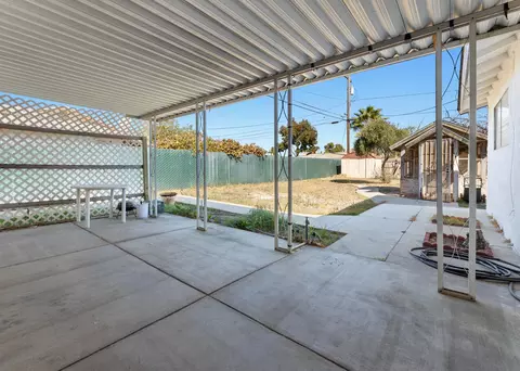 1004 E Ivy St, Hanford, CA 93230 photo 27