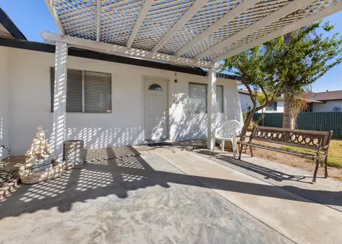 1004 E Ivy St, Hanford, CA 93230 photo 6