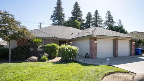 464 N Jennifer Way, Porterville, CA 93257