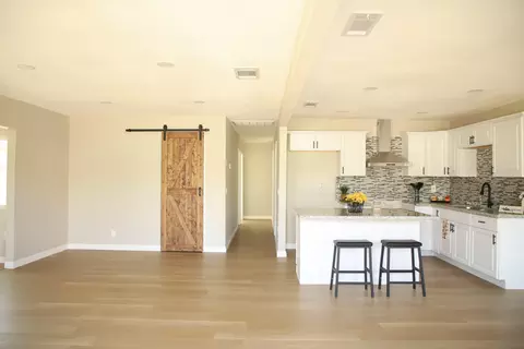 1021 Stanley Ave, Corcoran, CA 93212 photo 2