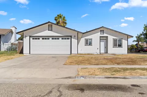 314 W Beechwood Dr, Tulare, CA 93274