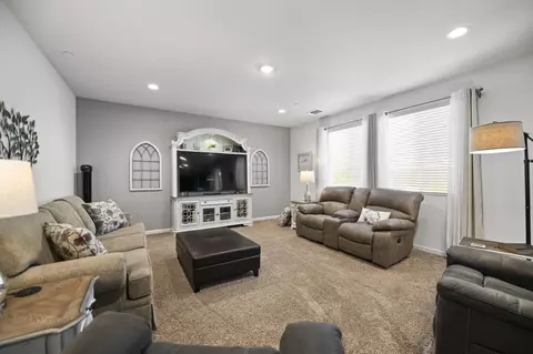 4016 E Kaweah Ave, Visalia, CA 93292 photo 14