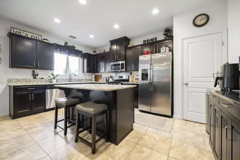 4016 E Kaweah Ave, Visalia, CA 93292 photo 9