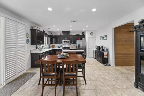 4016 E Kaweah Ave, Visalia, CA 93292 photo 16