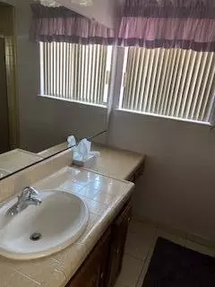 2721 W Pinewood Dr, Madera, CA 93637 photo 8