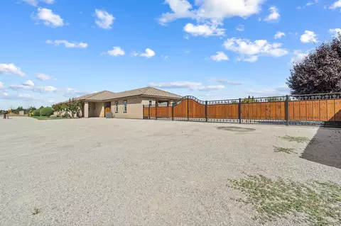 2253 W Benton Ct, Exeter, CA 93221 photo 8