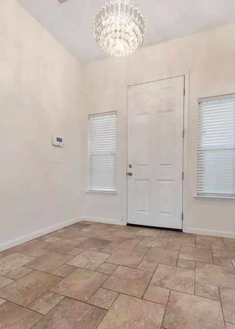 2029 E Monte Verde Ave, Visalia, CA 93292 photo 8