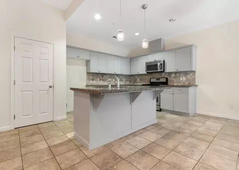 2029 E Monte Verde Ave, Visalia, CA 93292 photo 18