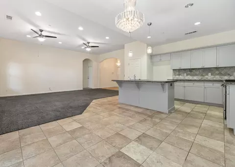 2029 E Monte Verde Ave, Visalia, CA 93292 photo 13
