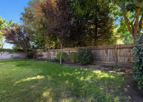 2029 E Monte Verde Ave, Visalia, CA 93292 photo 41