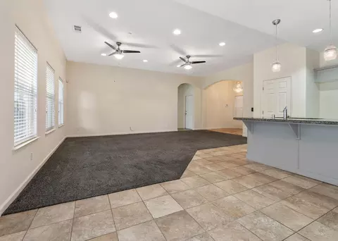 2029 E Monte Verde Ave, Visalia, CA 93292 photo 12