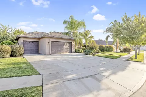 739 Saint James Ct, Exeter, CA 93221 photo 3